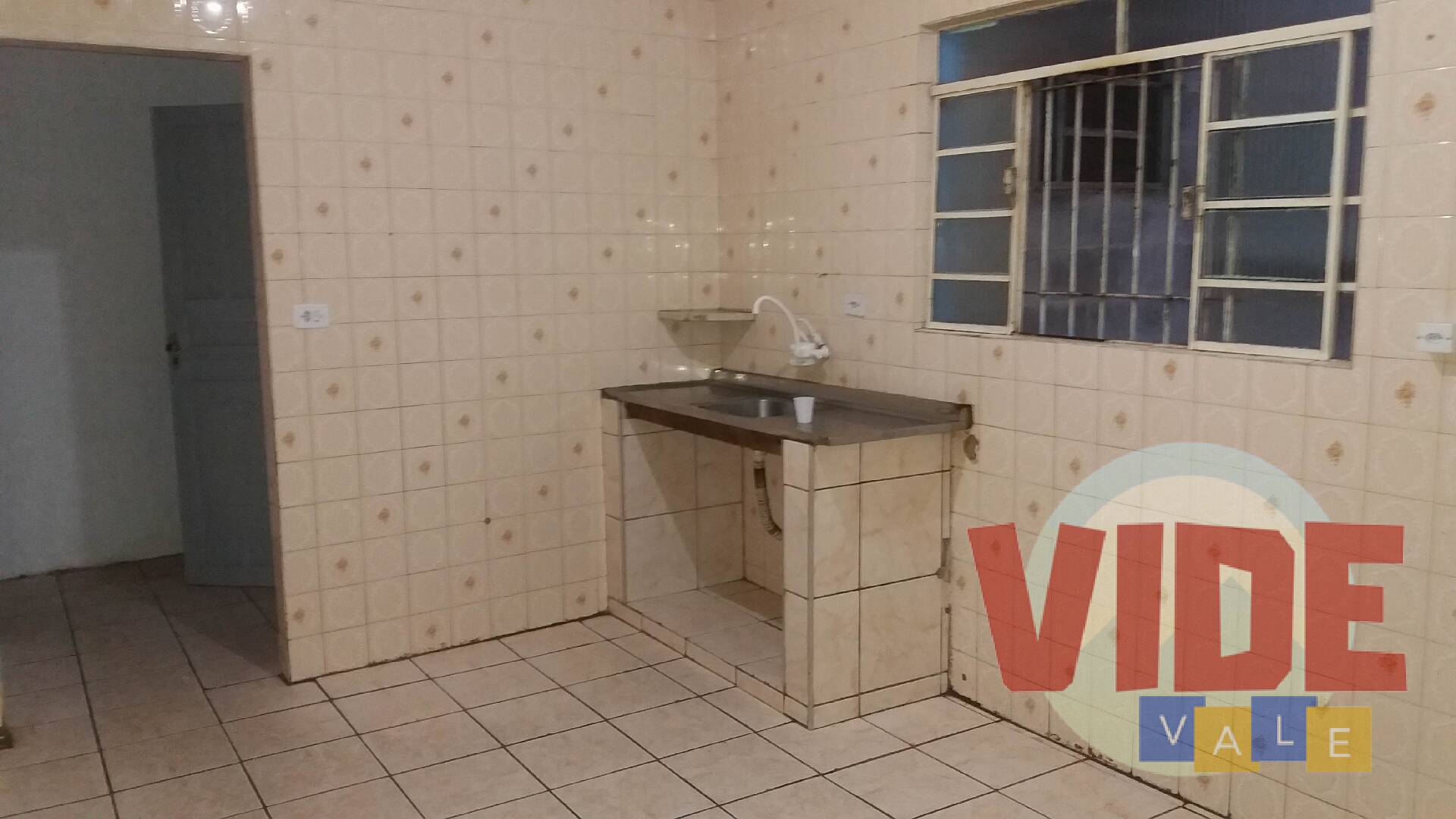 Casa à venda e aluguel com 3 quartos, 400m² - Foto 8