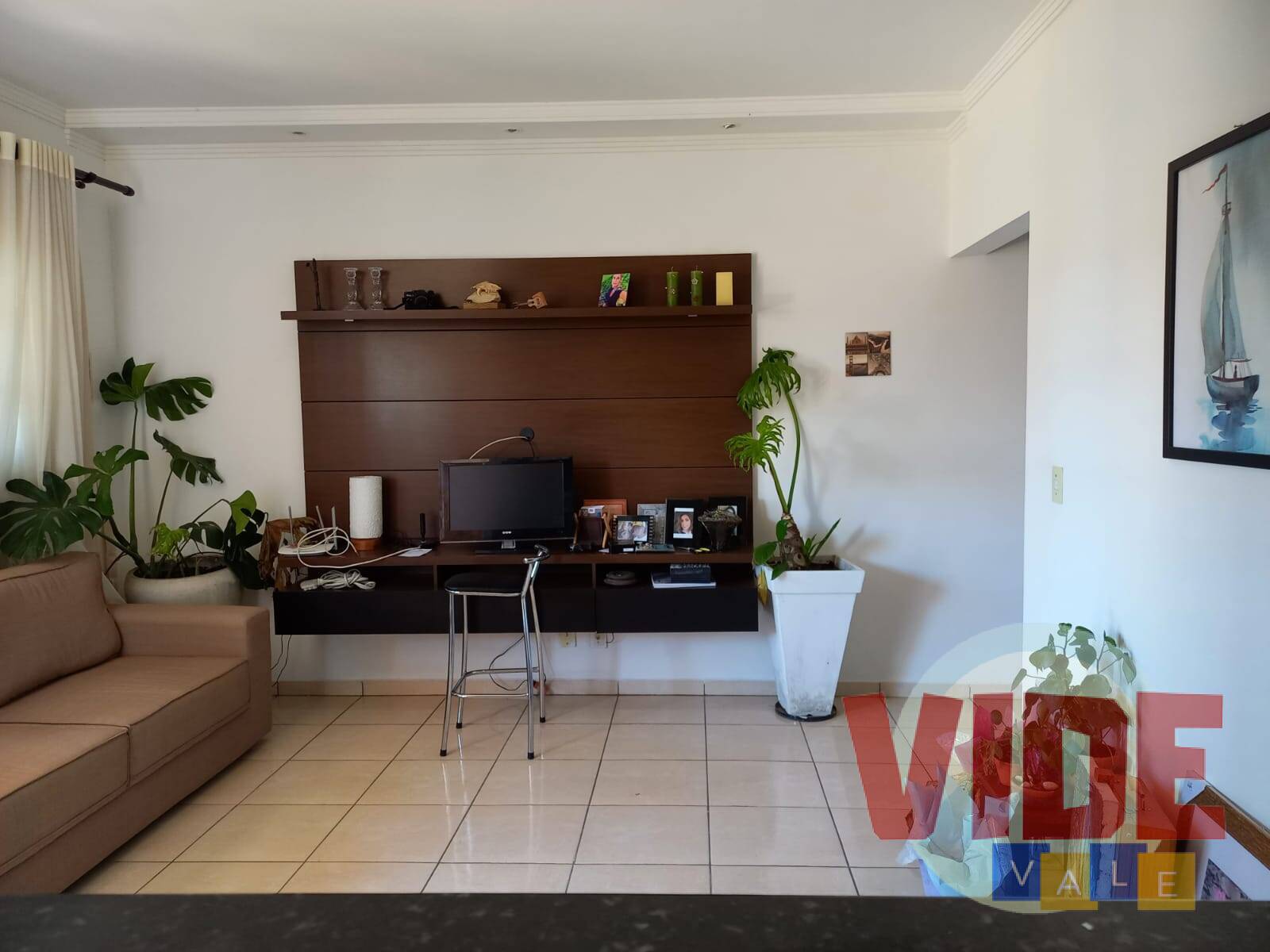 Casa à venda com 2 quartos, 152m² - Foto 1