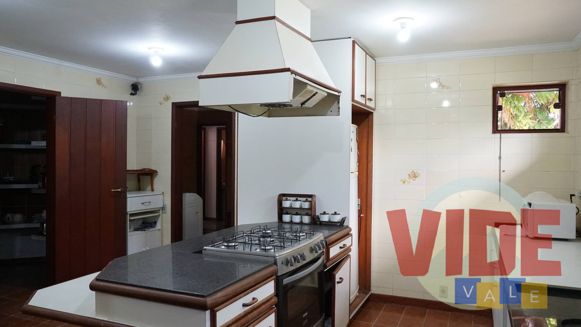 Casa de Condomínio à venda e aluguel com 7 quartos, 787m² - Foto 7