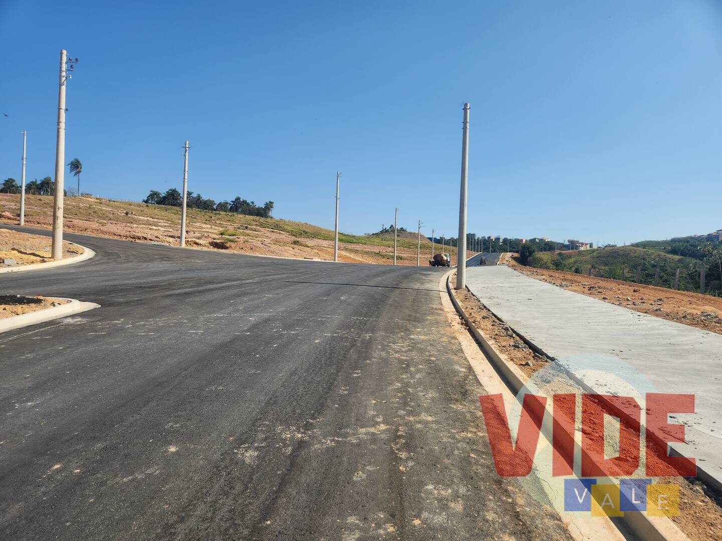 Terreno à venda, 200m² - Foto 1