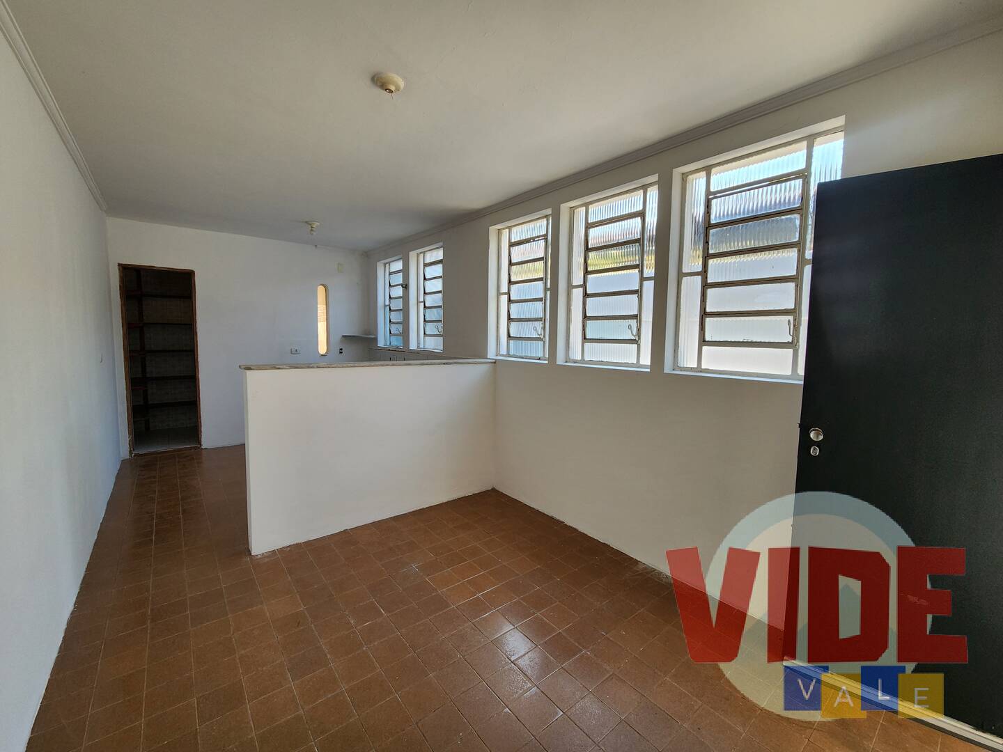 Casa à venda e aluguel com 5 quartos, 450m² - Foto 6