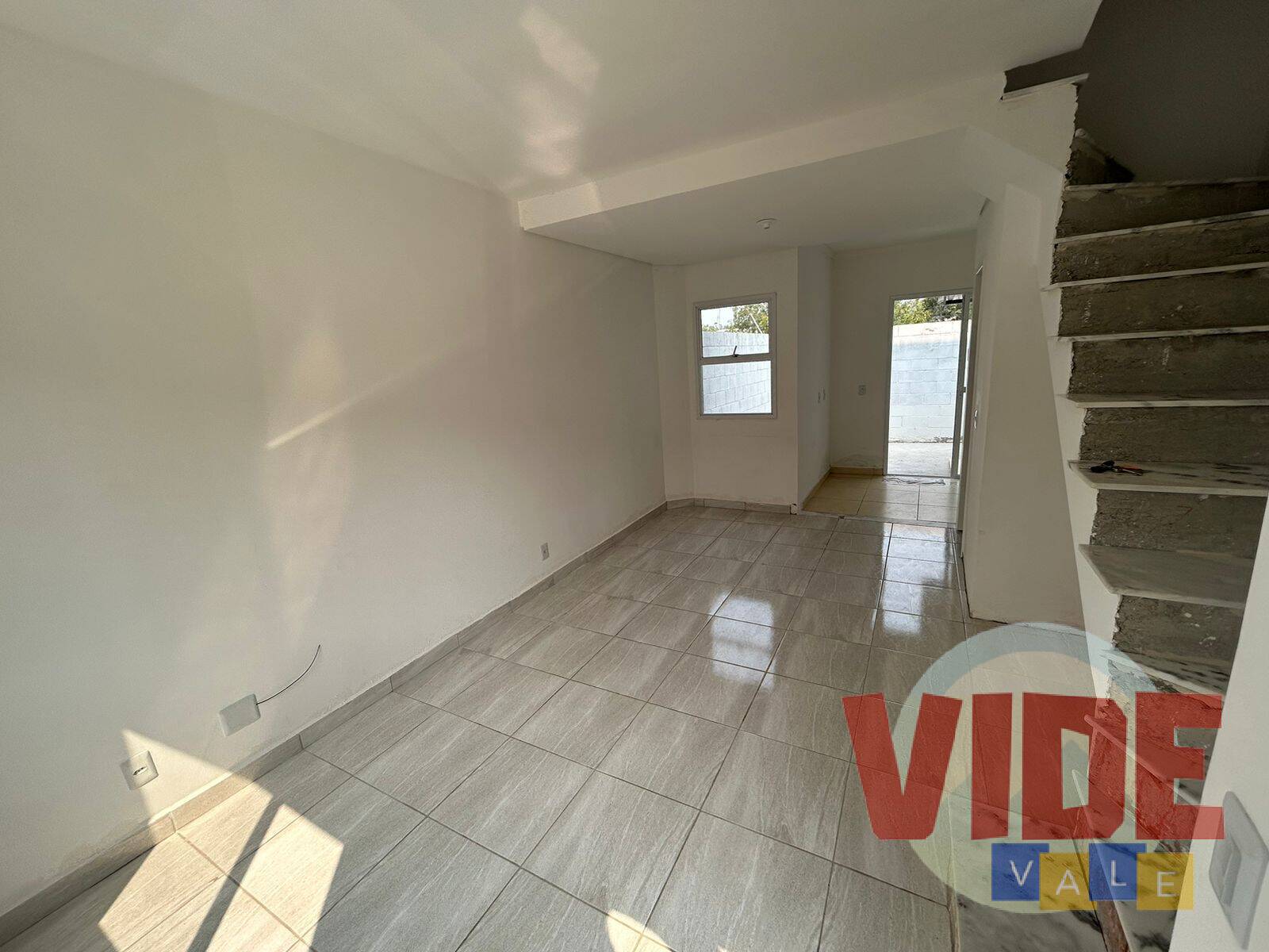 Casa de Condomínio à venda com 2 quartos, 55m² - Foto 2