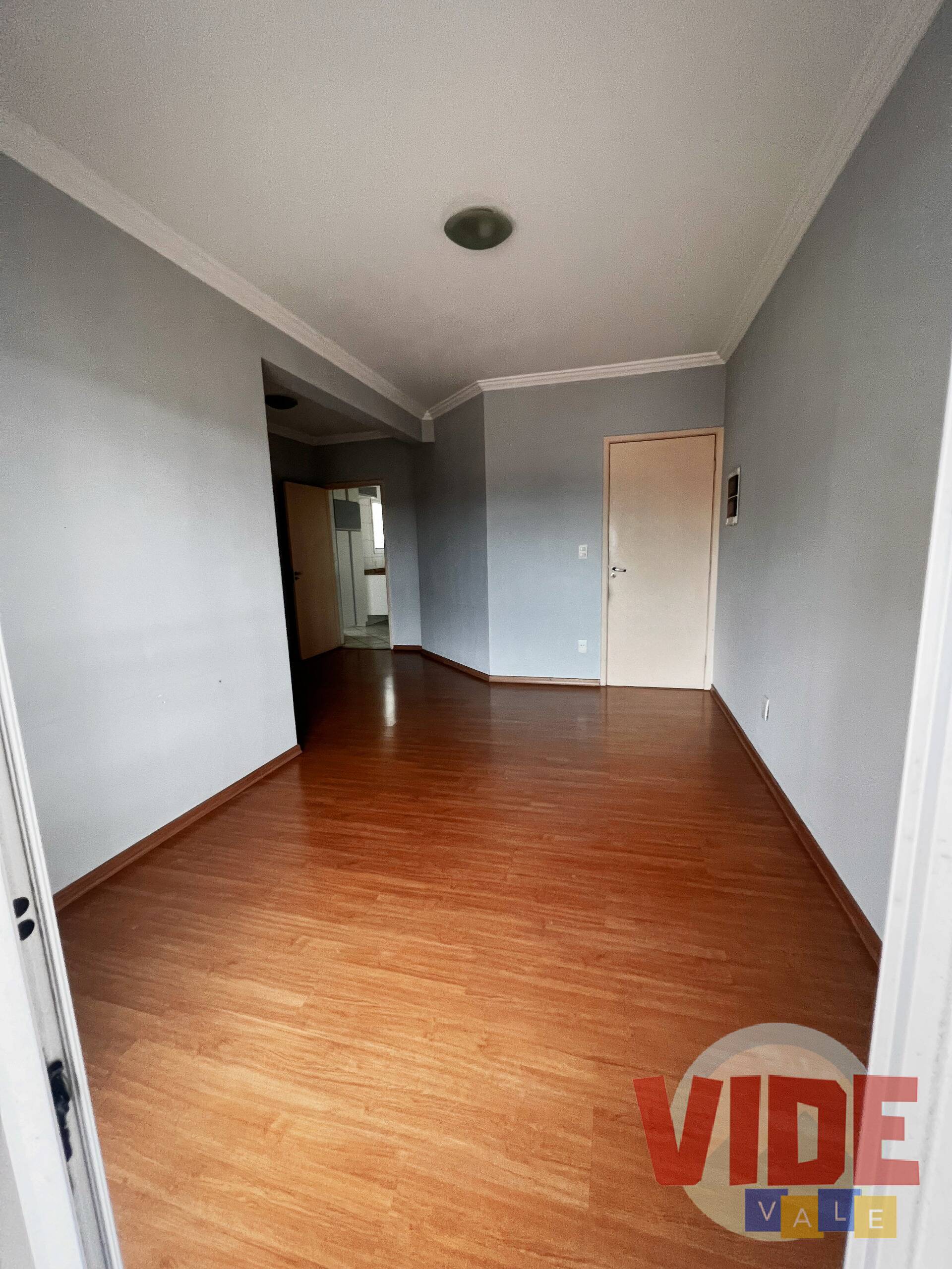 Apartamento à venda com 3 quartos, 77m² - Foto 1